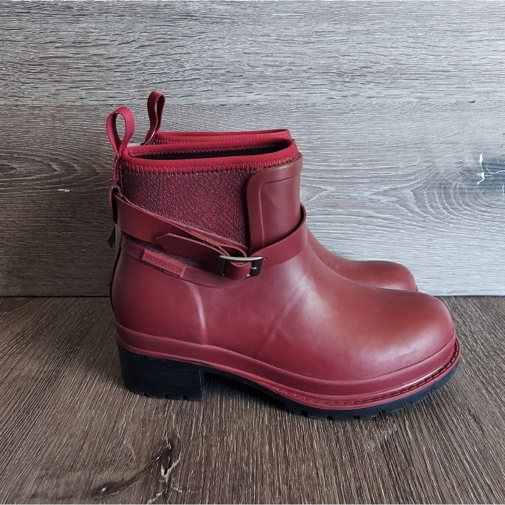 The Muck Boot Company Women's Liberty Waterproof Ankle Rubber Size 5